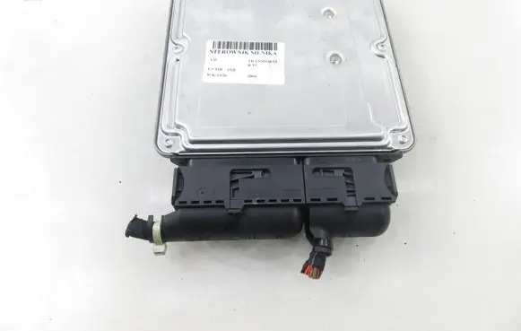 Volkswagen Transporter - Caravelle T5 Engine control unit/module 0281010735 038906016A