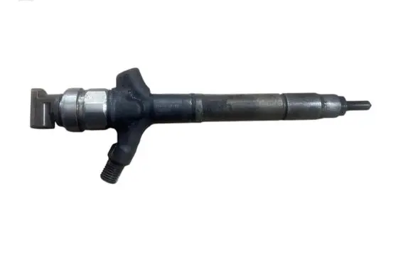 Toyota Avensis T250 Fuel injector 236700R180
