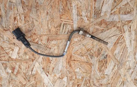 Fiat Freemont Exhaust gas temperature sensor 68082426AB
