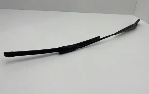 BMW 1 F40 Windshield/front glass wiper blade 7453962