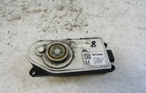 BMW 5 G30 G31 G38 Radiator active air flap actuator C93092108