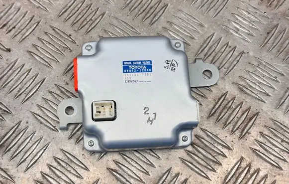Toyota Auris 150 BSM Control unit 8989212010
