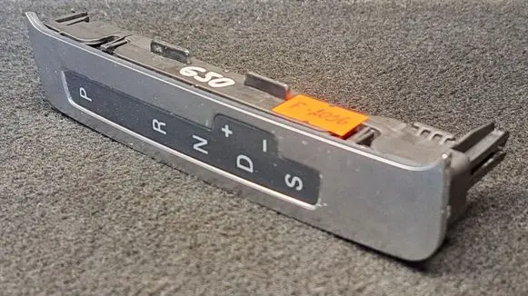 Audi Q7 4L Gear shift selector indicator 4L1713463A