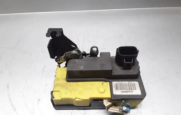 Volvo XC90 Front door lock 30699747