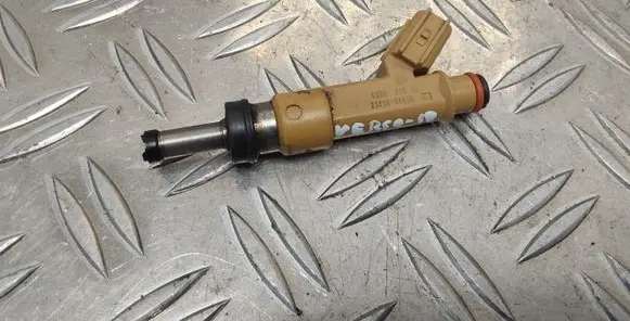 Toyota Verso Fuel injector 232500T030