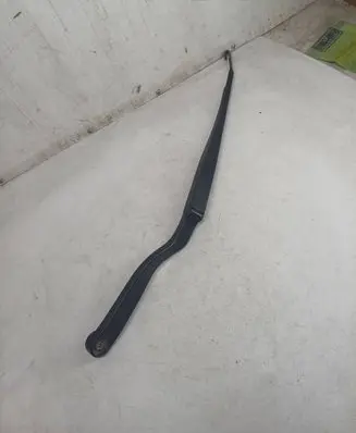 Nissan Murano Z50 Front wiper blade arm C151