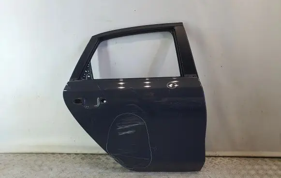 KIA Ceed Rear door