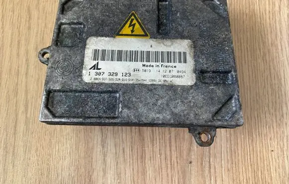 Alfa Romeo 159 Xenon control unit/module 1307329123