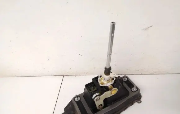 Volkswagen Fox Gear shifter/selector 5z0711061