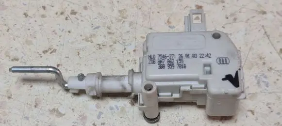 Audi TT Mk1 Central locking motor 3B0959781B 8N7862159
