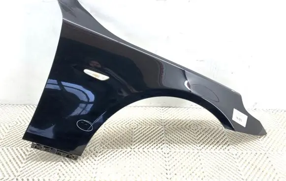 BMW 5 E60 E61 Fender 668