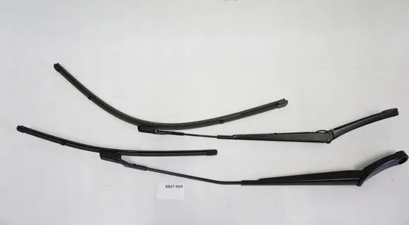 Volkswagen Arteon Front wiper blade arm