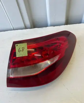 Mercedes-Benz C W205 Accelerator throttle pedal 624000E13614 08062020