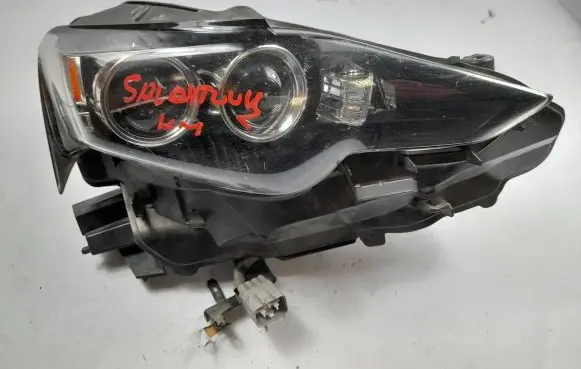 Lexus IS III XE30 Headlight/headlamp 16V19W