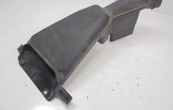 Mitsubishi Lancer Air intake hose/pipe MN135194