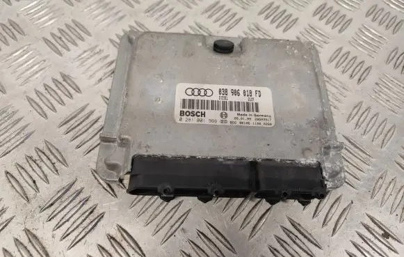 Audi A4 S4 B5 8D Engine control unit/module 038906018FD