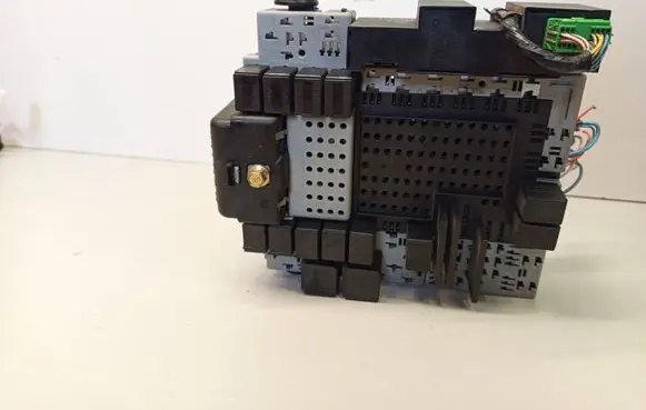 Volvo V70 Fuse module 30657428