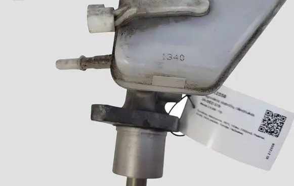 Mazda 3 II Master brake cylinder