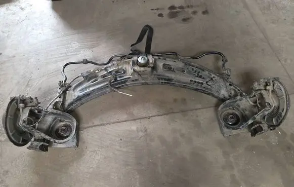 Mercedes-Benz B W245 Rear axle beam 1693500500