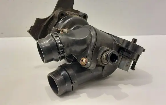 Volkswagen PASSAT B6 Water pump 06H121026CQ 06H121012E