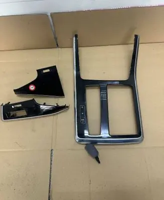 Audi Q8 Gear shifter surround trim plastic 4M8863324 4M8857237 4M8857238D