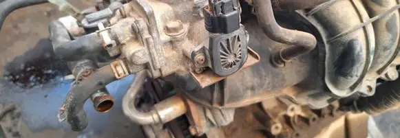 Suzuki Swift I Throttle valve
