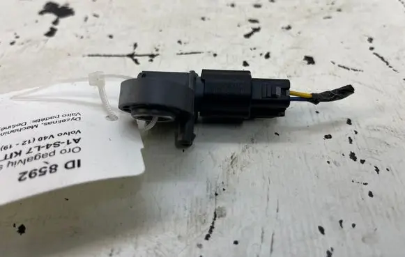 Volvo V40 Airbag deployment crash/impact sensor 31387891