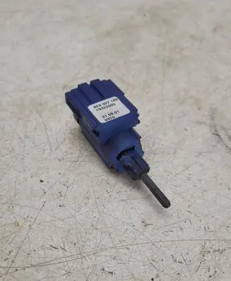 Audi A4 S4 B6 8E 8H Brake pedal sensor switch 8E0927189
