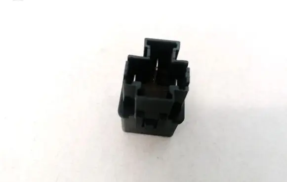 Volvo S40, V40 Other relay MB953381 V23134-B52-X240