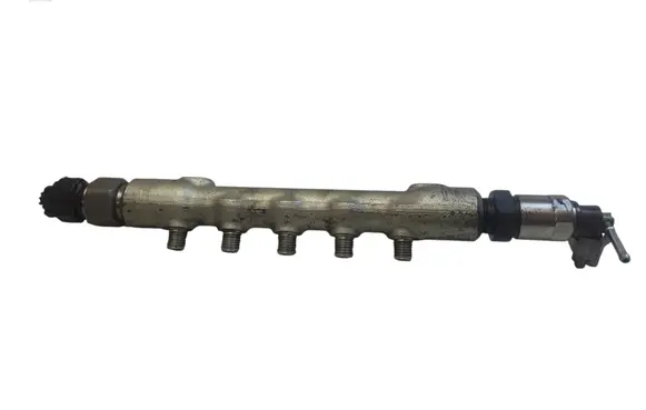 Toyota Auris 150 Fuel main line pipe 8915860010