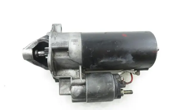 Volkswagen PASSAT B5 Starter motor 0001110122 068911024C 0001110123