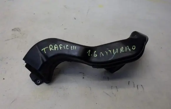 Opel Vivaro Air intake hose/pipe