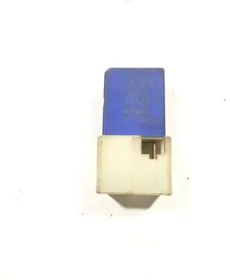 Nissan X-Trail T30 Hazard warning light relay 79915 25230 0211130155