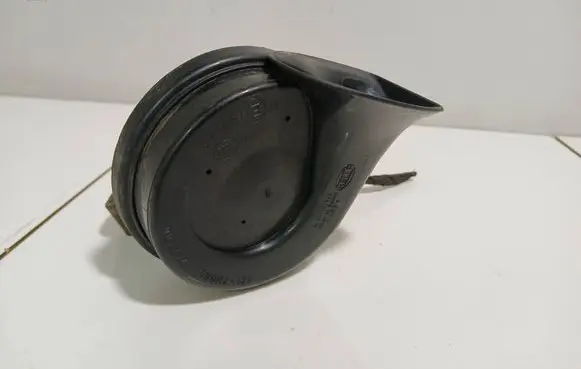 Volkswagen PASSAT CC Horn signal A28657625