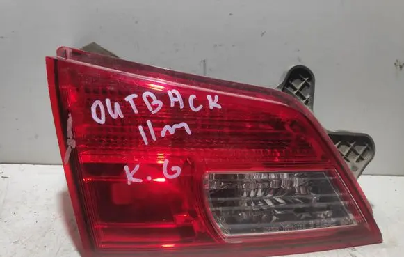 Subaru Outback Tailgate rear/tail lights 13220072