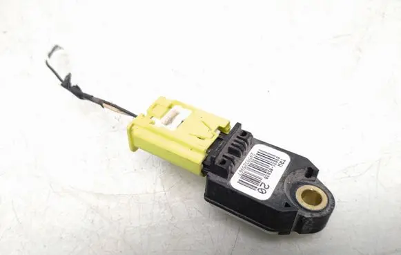 Toyota Avensis T270 Airbag deployment crash/impact sensor 8983105030