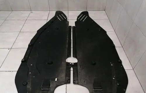 Ferrari F12 Berlinetta Gearbox bottom protection 88084100