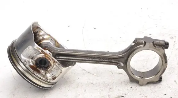 Nissan Primera Piston 