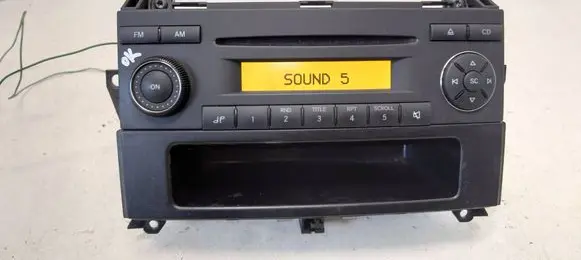 Mercedes-Benz Vito Viano W639 Radio/CD/DVD/GPS head unit A9069006001 A0048204986 9069006001