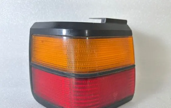 Volkswagen PASSAT B3 Rear/tail lights 357945111