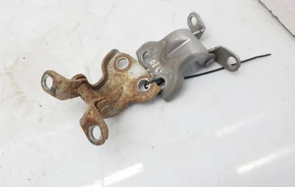 Daihatsu Sirion Front door hinge set 