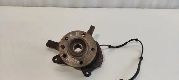 Opel Vivaro Front wheel hub