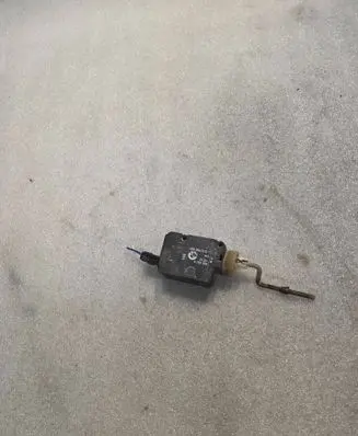 BMW 5 E34 Central locking motor 40620432 8255056