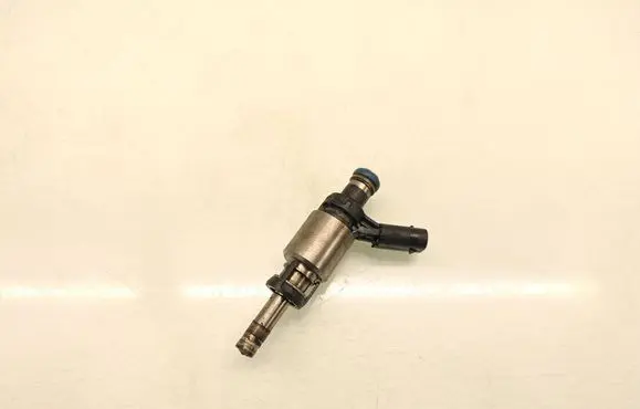 Audi A6 S6 C7 4G Fuel injector 0261500076
