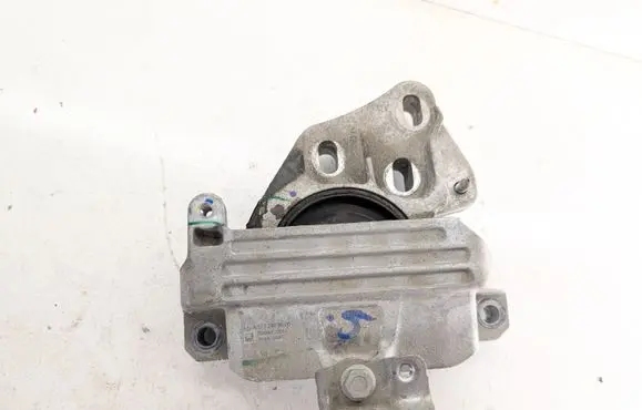 Mercedes-Benz GLB x247 Engine mount bracket A1772403600