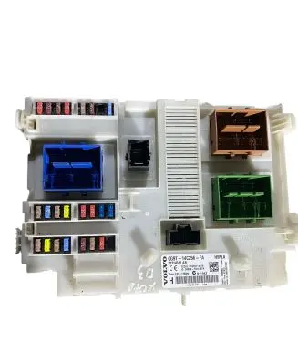 Volvo XC70 Fuse module CG9T14C256FA 31314511AB LTQF01125TP