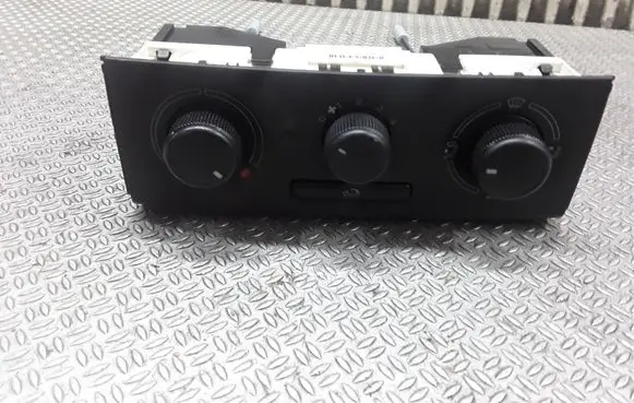 Skoda Fabia Mk2 (5J) Climate control unit 5J0819045