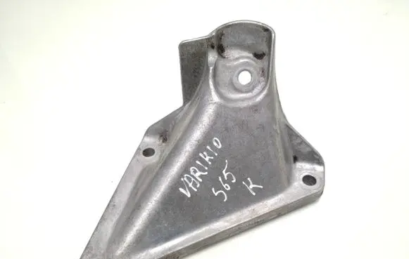 BMW 5 E60 E61 Engine mounting bracket 6761149 22116761149