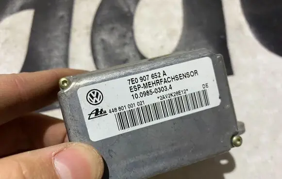 Volkswagen Touareg I ESP acceleration yaw rate sensor 7e0907652a
