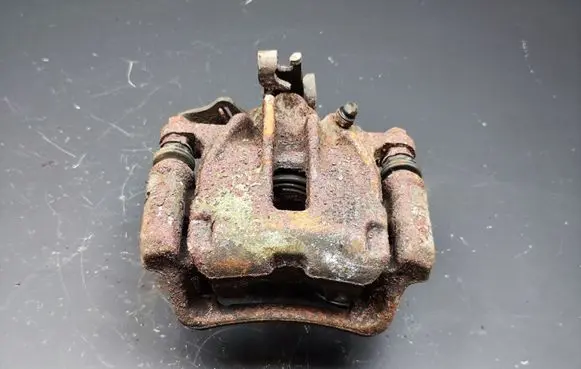 Renault Trafic II (X83) Rear brake caliper 7701056165